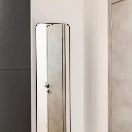 Piano - *