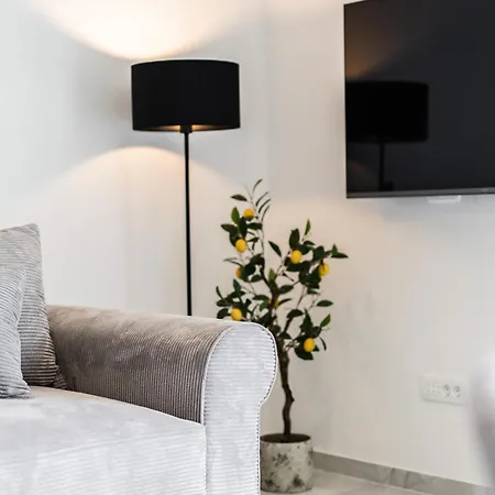 Piano - Apartment